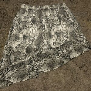 All Worthy Snakeskin Print Asymmetrical Hem Skirt Size 1xl